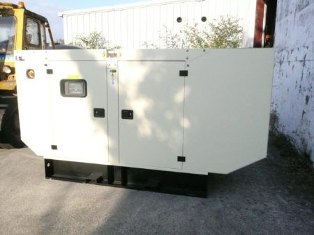 PERKINS DIESEL GENERATOR 88KVA - Image 3